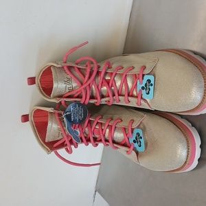 Women's skechers on the go boots.NWOT